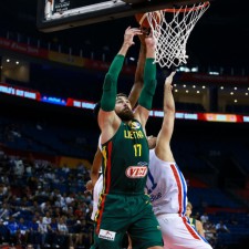 爱游戏体育-英格兰客场大胜立陶宛，积分榜攀升()